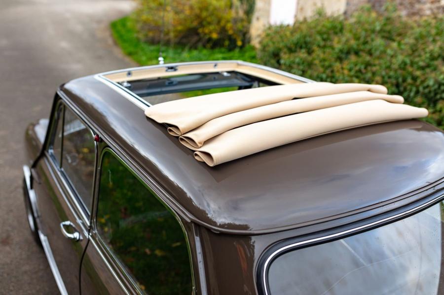 Детали экстерьера Austin Mini Cooper Radford (ADO15) 1965 года  (фото 14 из 20)